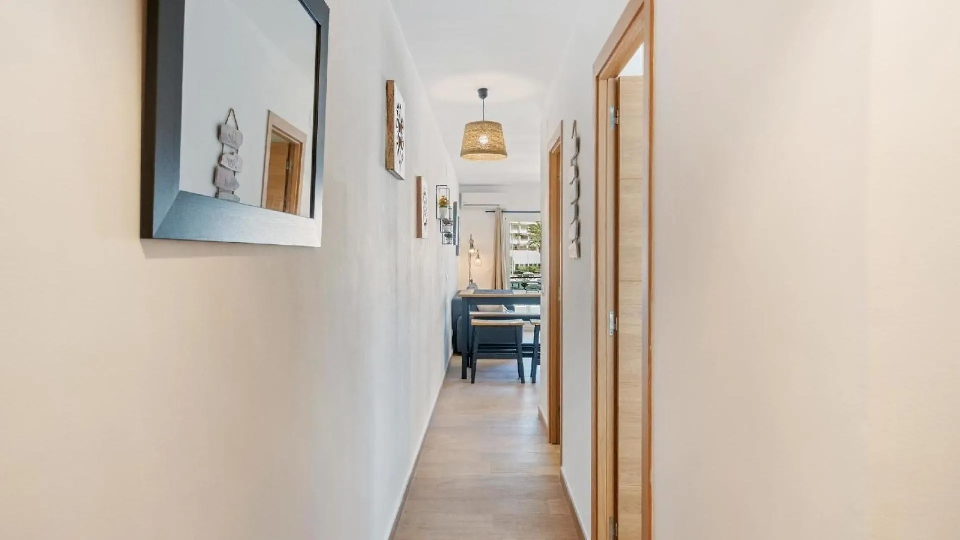 Apartment Ferienwohnung Fuer 4 Personen Ca 50 Qm In Empuriabrava, Costa Brava Golf De Roses