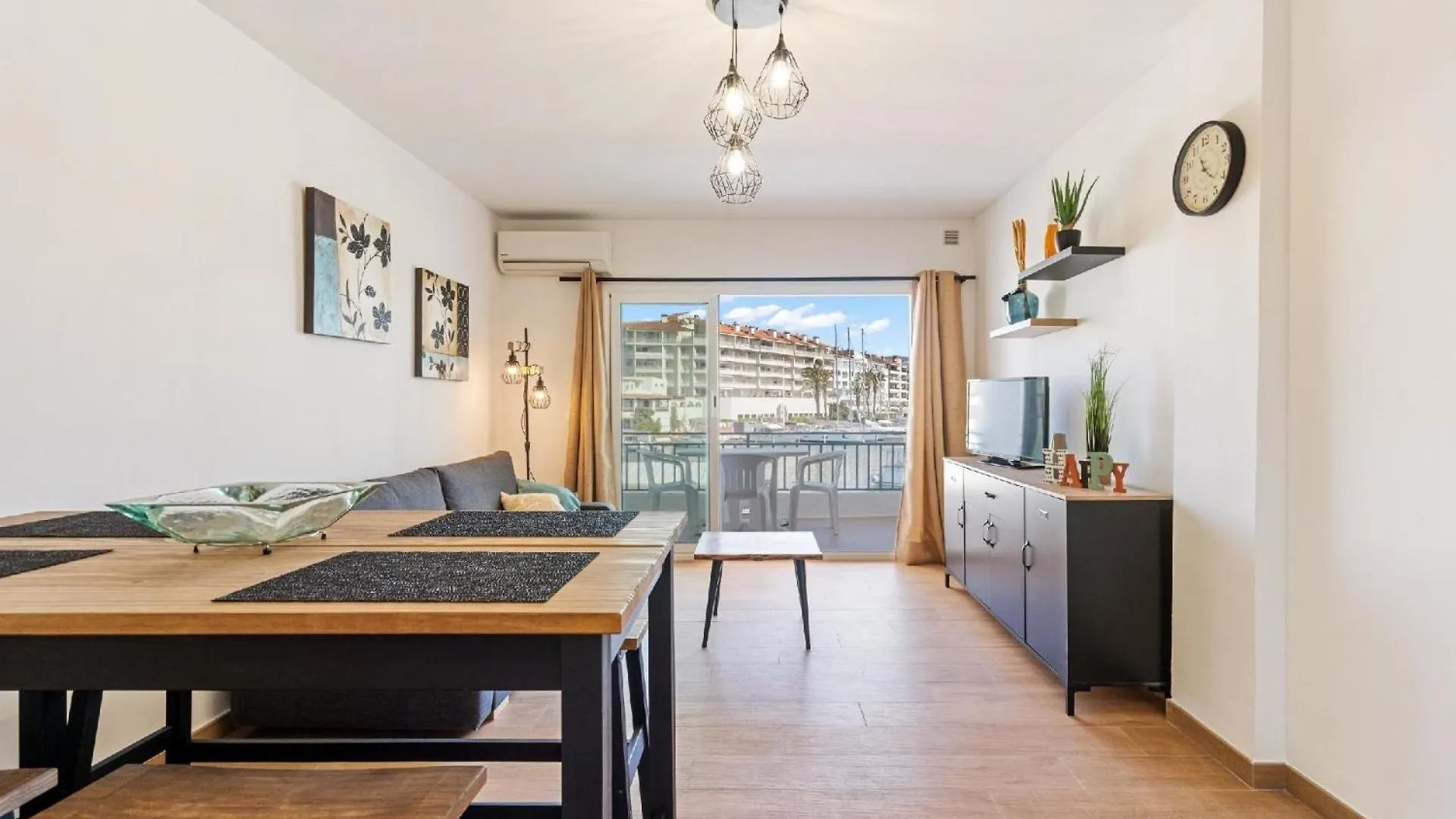 Ferienwohnung Fuer 4 Personen Ca 50 Qm In Empuriabrava, Costa Brava Golf De Roses Spain